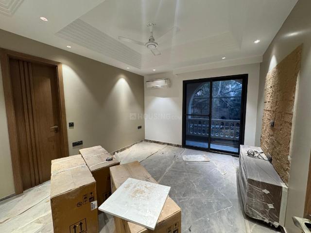 Flat for sale in Anand Parbat, Delhi