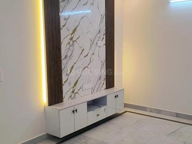 Flat for sale in Anand Parbat, Delhi