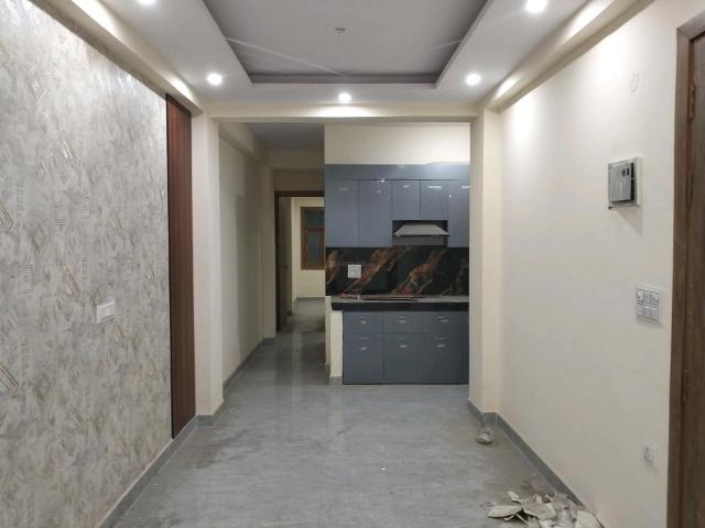 Flat for sale in East Delhi, Deri