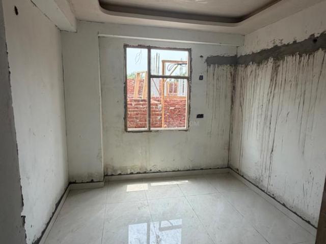 Flat for sale in East Delhi, Deri