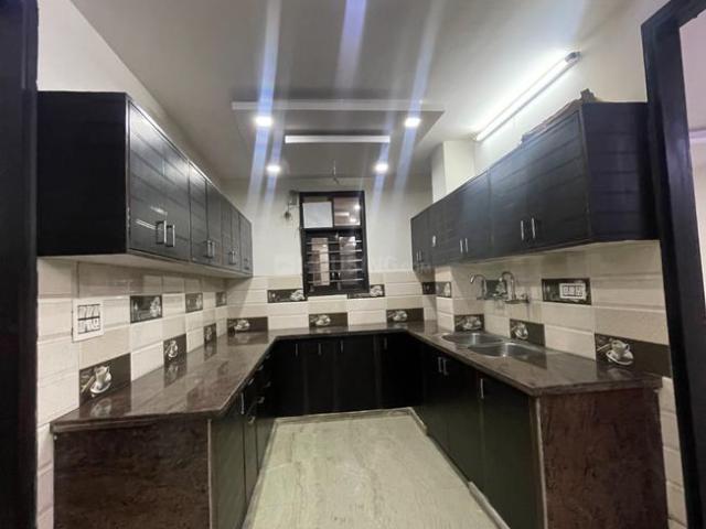 Flat for rent in North West Delhi, Deri