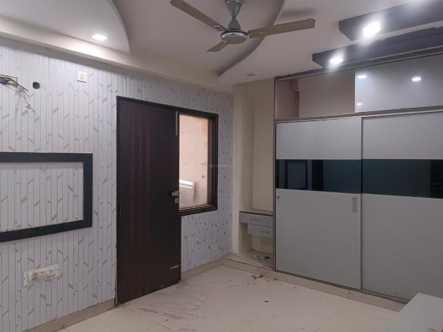 Flat for rent in North West Delhi, Deri