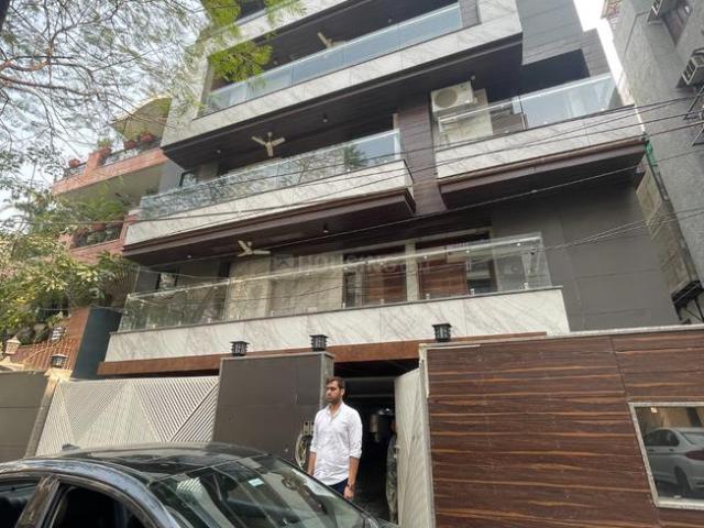 Flat for rent in North West Delhi, Deri