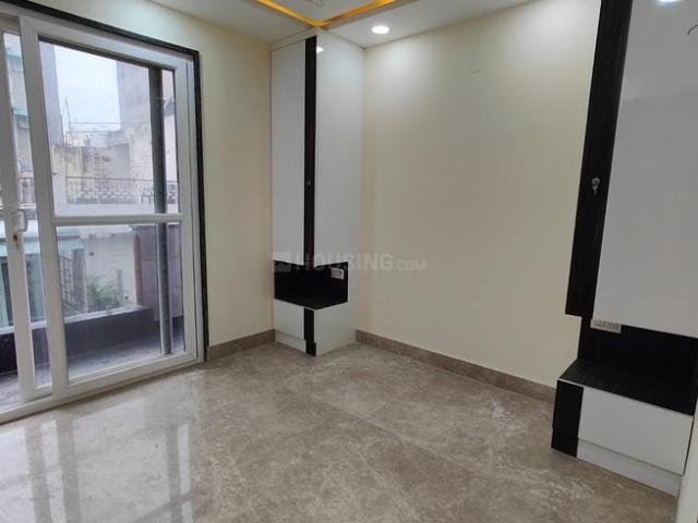 Flat for sale in North West Delhi, Deri