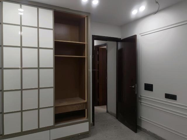 Flat for sale in North West Delhi, Deri