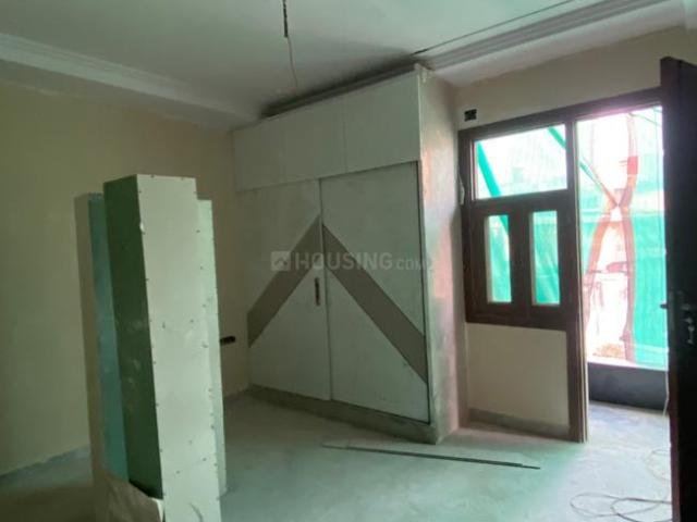 Flat for sale in North West Delhi, Deri