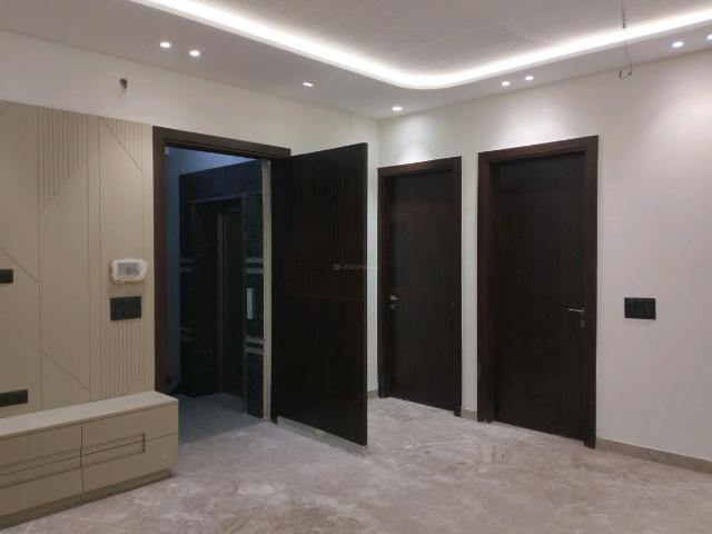 Flat for sale in North West Delhi, Deri
