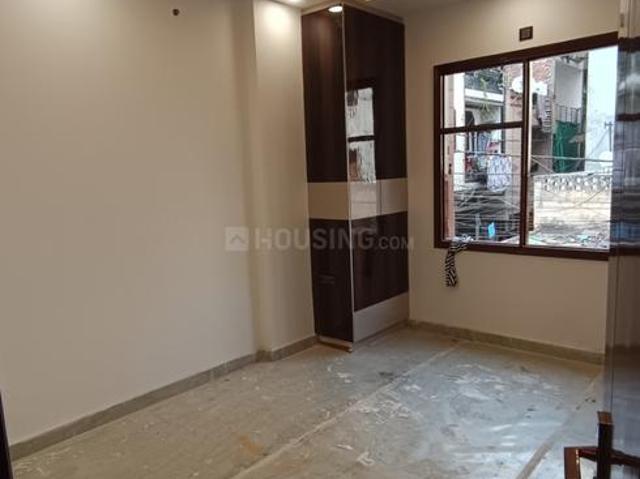 Flat for sale in North West Delhi, Deri
