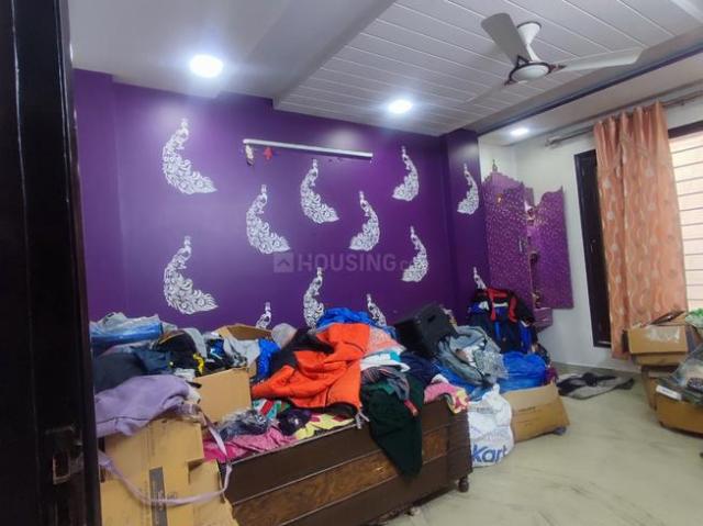 Flat for sale in North West Delhi, Deri