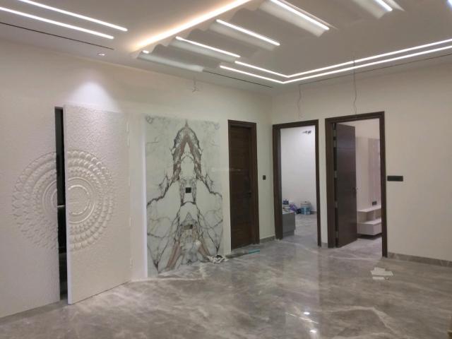 Flat for sale in North West Delhi, Deri