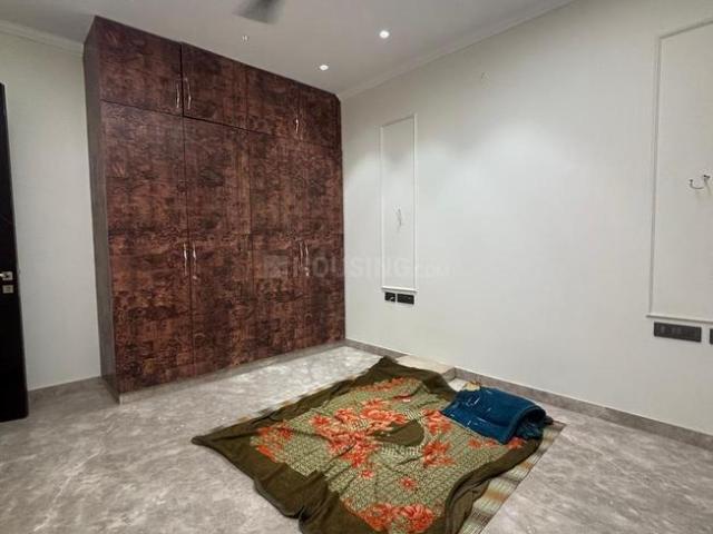 Flat for sale in North West Delhi, Deri