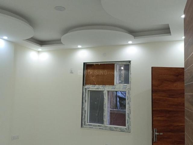 Flat for sale in North West Delhi, Deri
