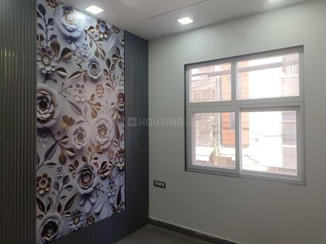 Flat for sale in North West Delhi, Deri