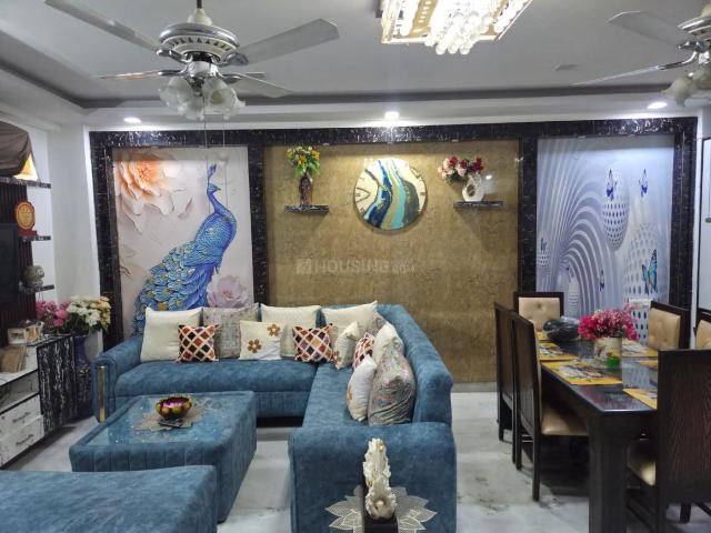 Flat for sale in North West Delhi, Deri