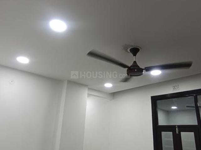 Flat for sale in North West Delhi, Deri