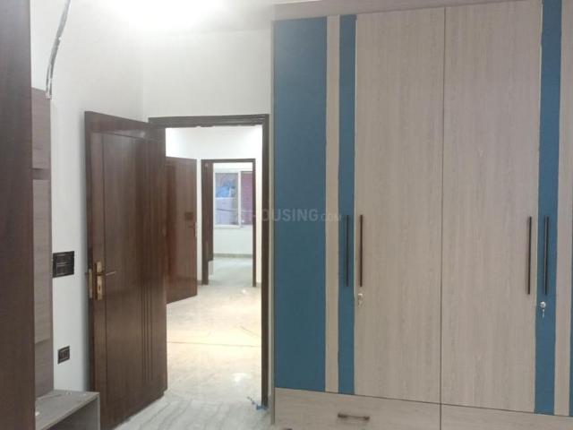 Flat for sale in North West Delhi, Deri
