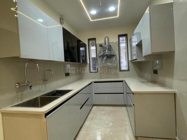 Flat for sale in North West Delhi, Deri