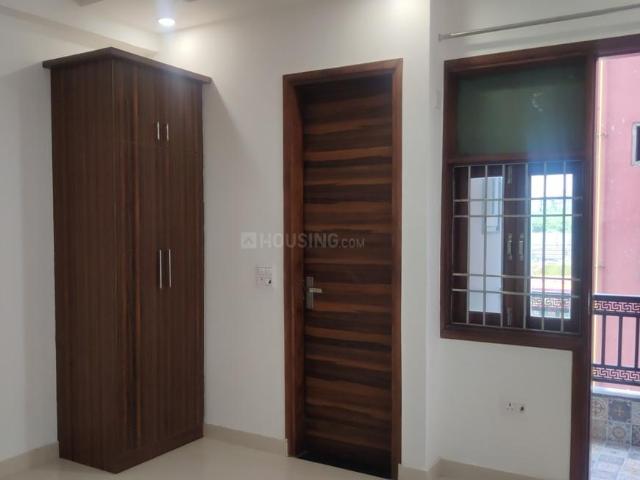 Flat for rent in South West Delhi, Deri