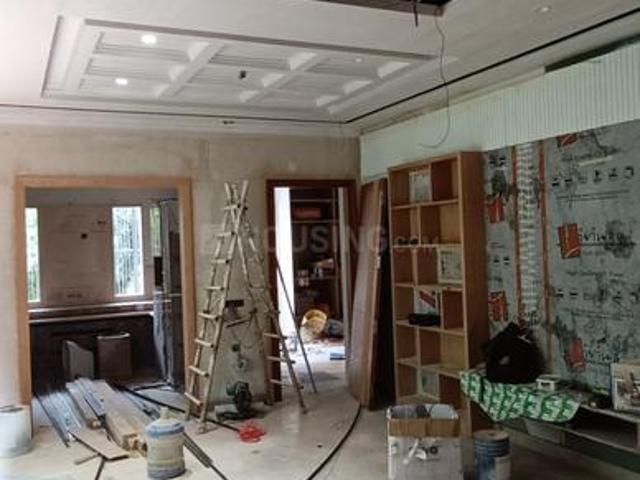 Flat for sale in East Delhi, Deri