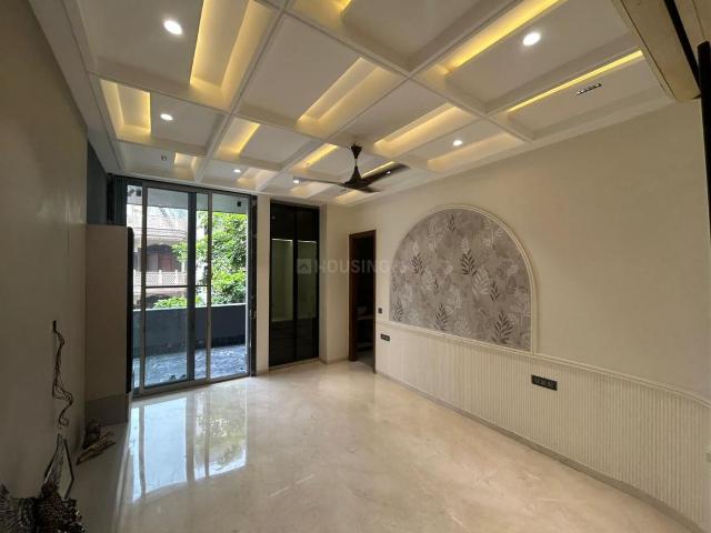Flat for sale in North West Delhi, Deri