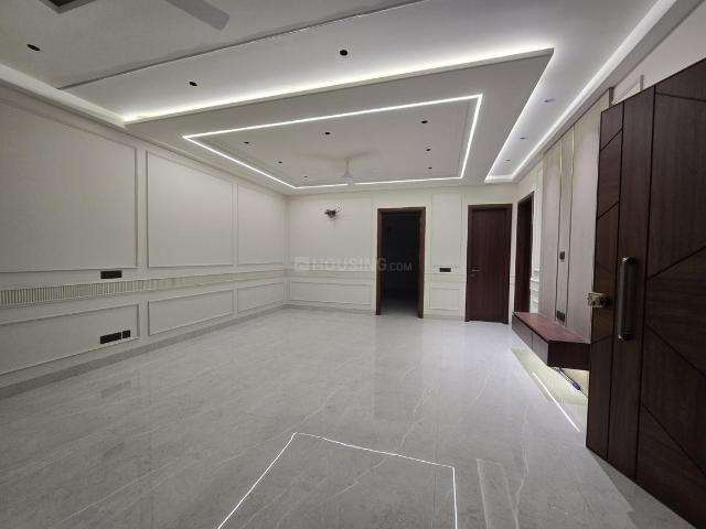 Flat for rent in Raja Garden, Delhi