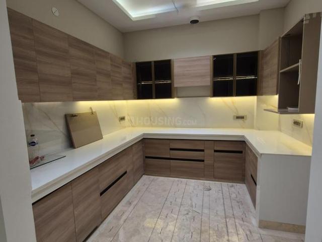 Flat for sale in West Delhi, Deri