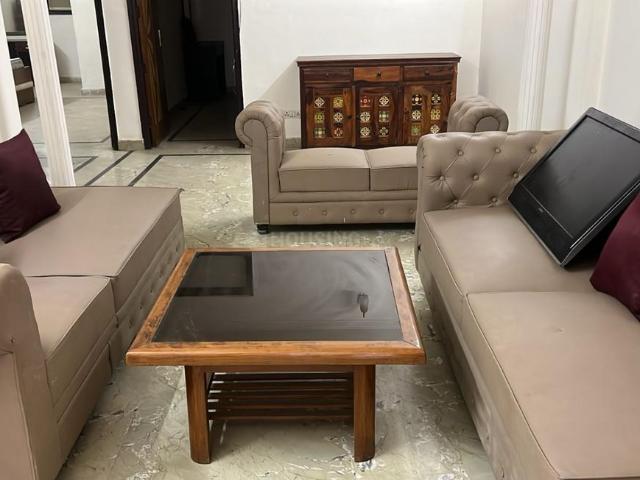 Flat for rent in West Delhi, Deri