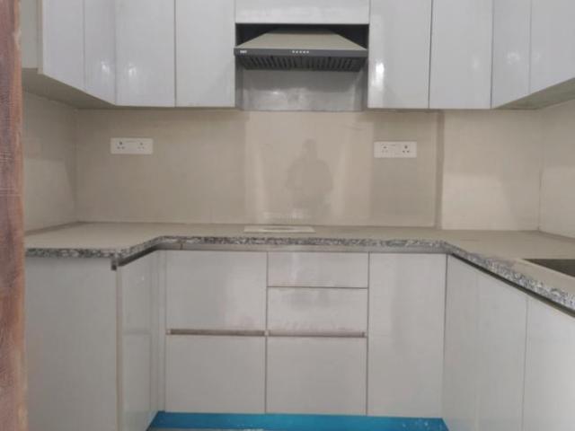 Flat for rent in South Delhi, Deri