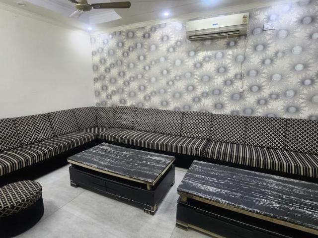 Flat for rent in West Delhi, Deri