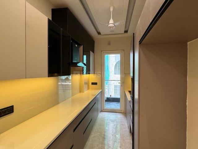 Flat for rent in Ramesh Nagar, Delhi