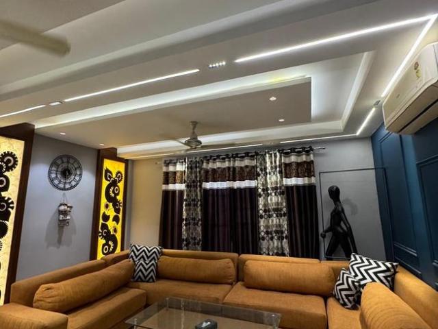 Flat for rent in Ramesh Nagar, Delhi