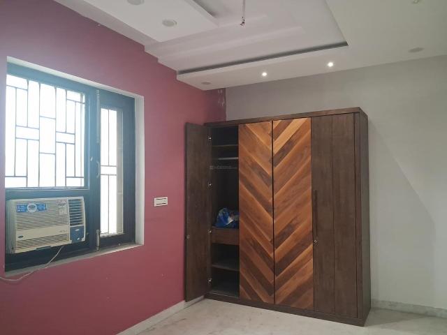 Flat for rent in Ramesh Nagar, Delhi