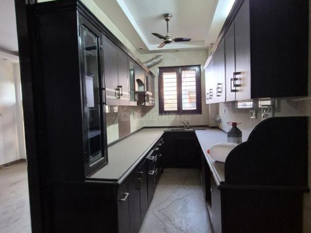 Flat for sale in West Delhi, Deri