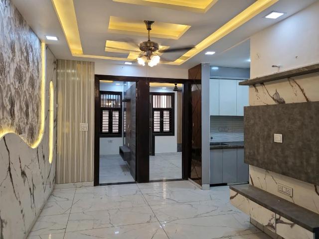 Flat for sale in Mohan Garden, Delhi