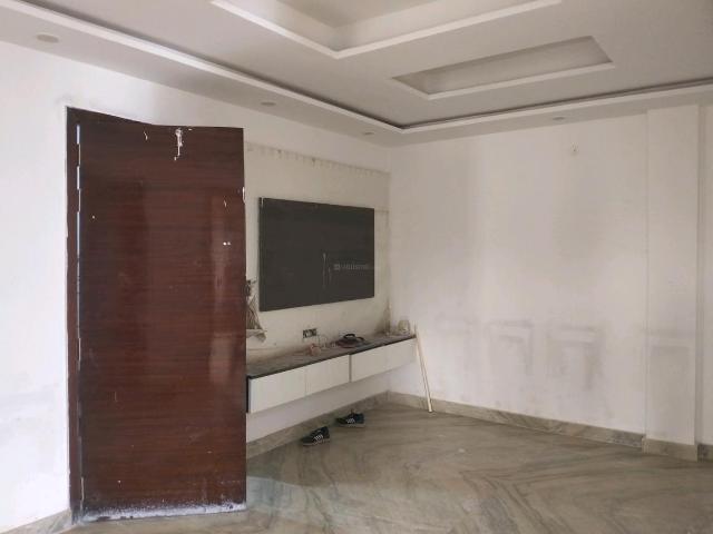 Flat for sale in North Delhi, Deri