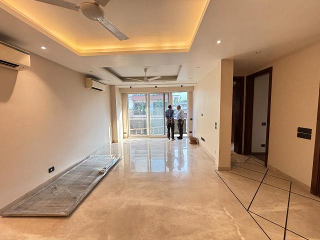 Flat for rent in Deri