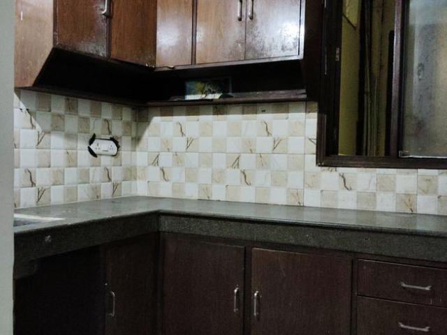Flat for rent in South Delhi, Deri