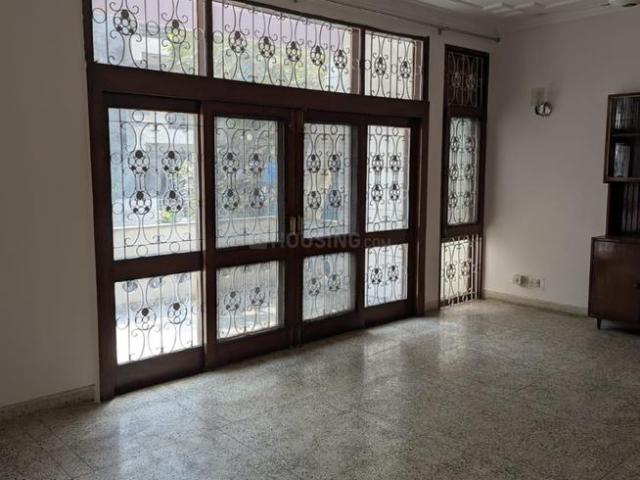 Flat for rent in South Delhi, Deri