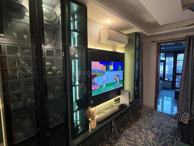 Flat for rent in South Delhi, Deri