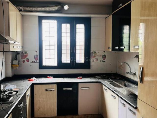 Flat for rent in South Delhi, Deri
