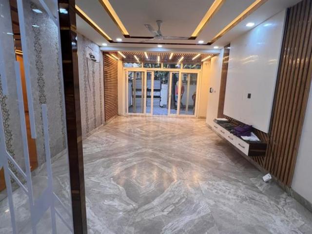 Flat for rent in South Delhi, Deri