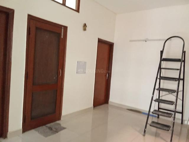 Flat for rent in South Delhi, Deri