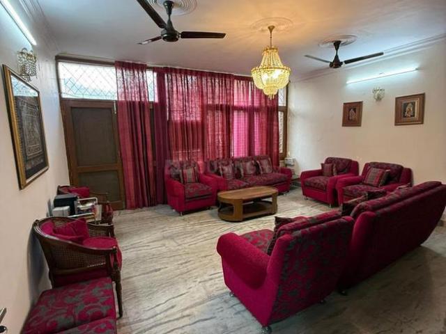 Flat for rent in South Delhi, Deri