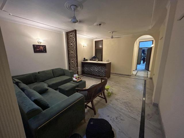 Flat for rent in Deri