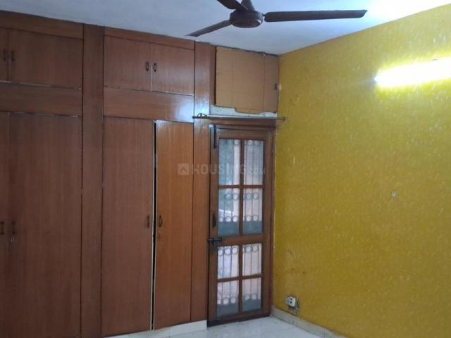Flat for rent in Deri