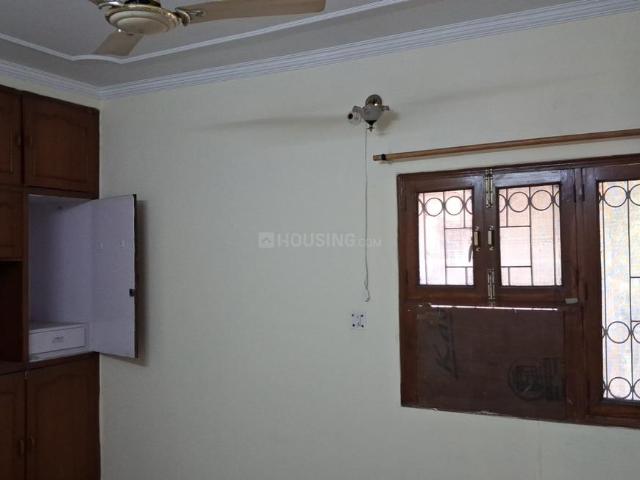 Flat for rent in Deri