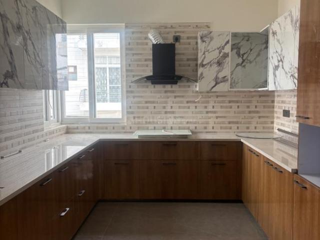 Flat for rent in Hariana