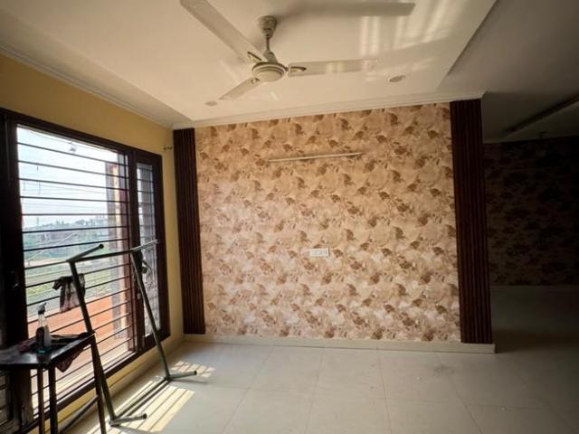 Flat for sale in Sector 127, Khuni Mazra