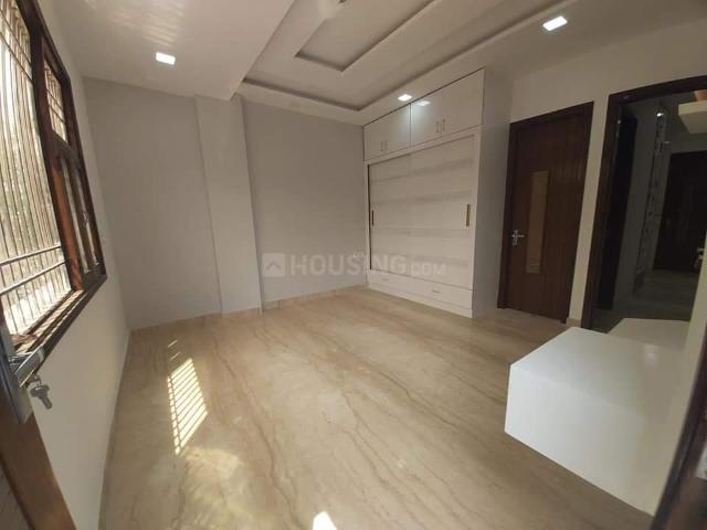 Flat for sale in North West Delhi, Deri