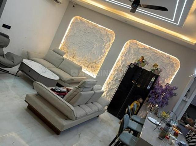Flat for rent in Hariana